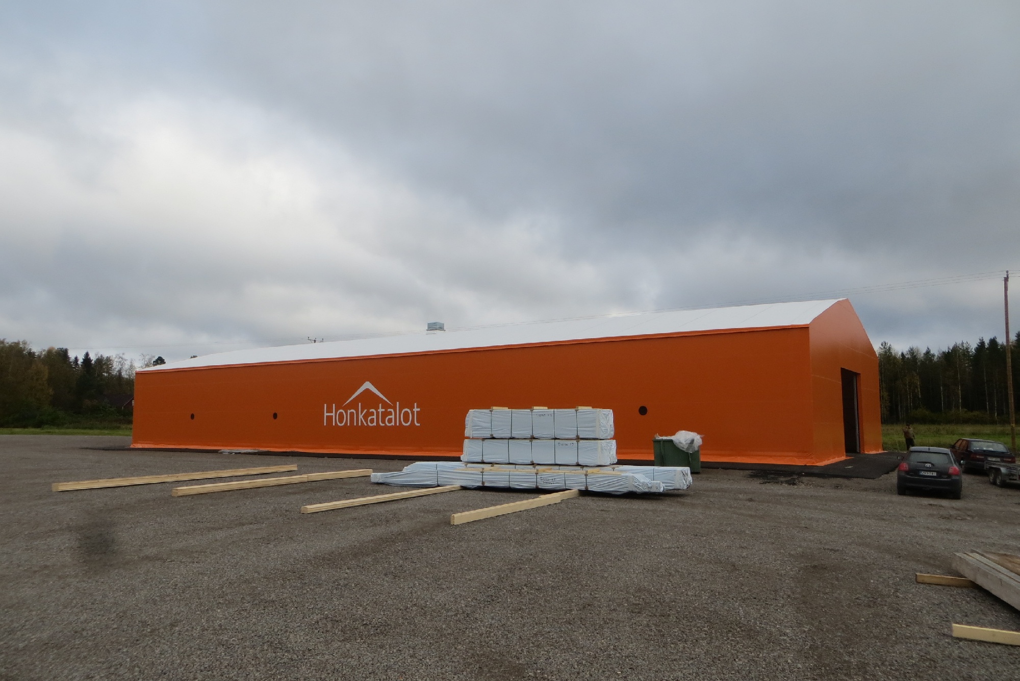 Best-Hall_3966_Honkatalot-1