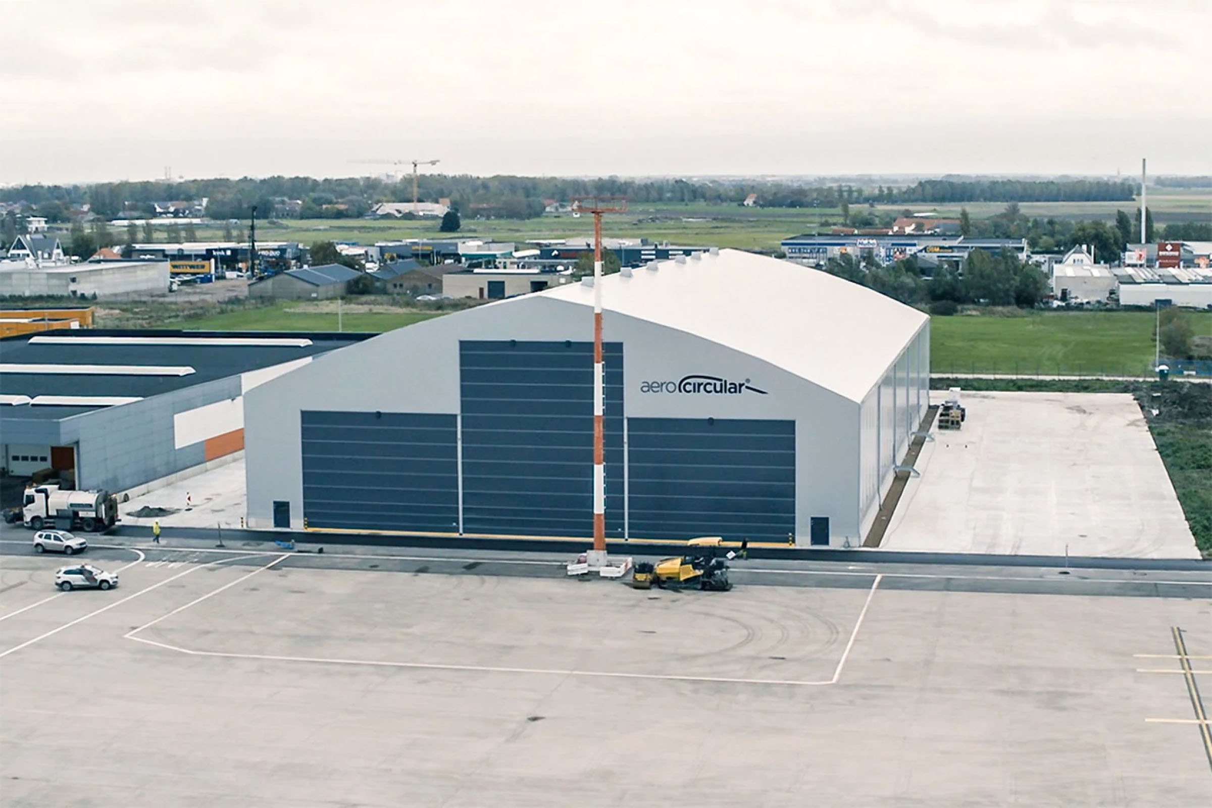 aeroplane-hall-outside